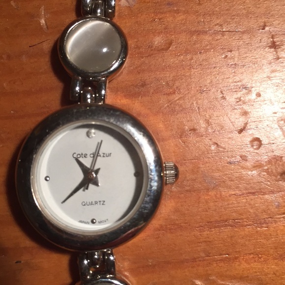 Watch - Picture 2 of 3